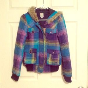 BUNDLE for @sarentria!! Roxy coat & brown wristlet