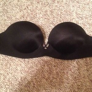 ******SOLD Victoria's Secret push up strapless bra