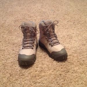 WOMEN'S SNOW BOOTS