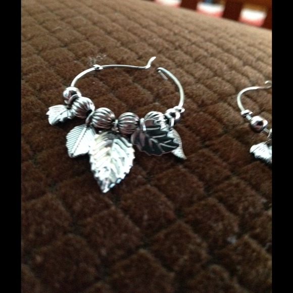 Feather silver earring - Picture 3 of 3