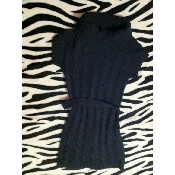 PERFECT FOR FALL! Navy sweater dress - Picture 1 of 2