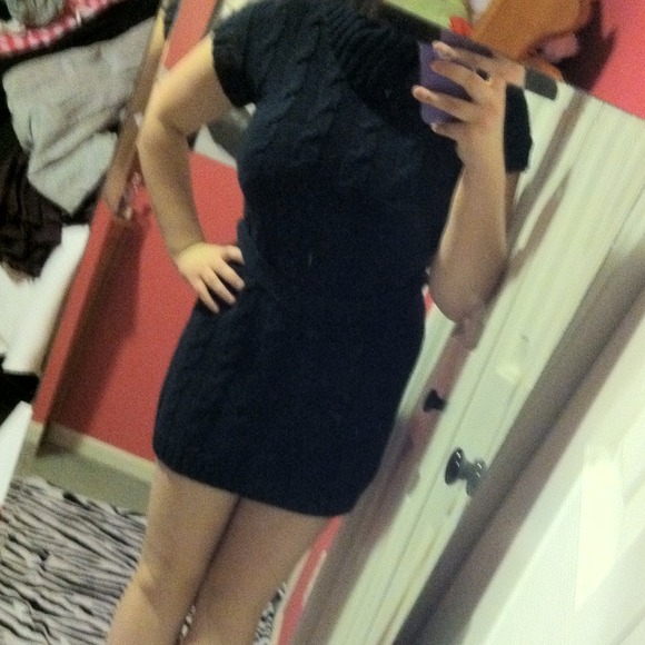 PERFECT FOR FALL! Navy sweater dress - Picture 2 of 2