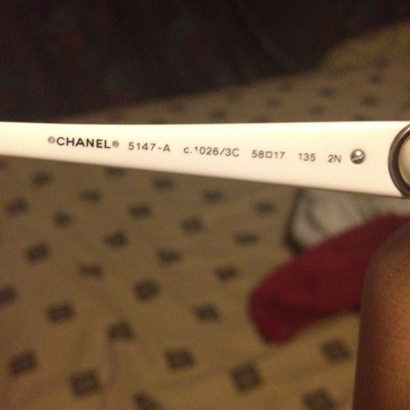 Extra pictures of Chanel sunglasses