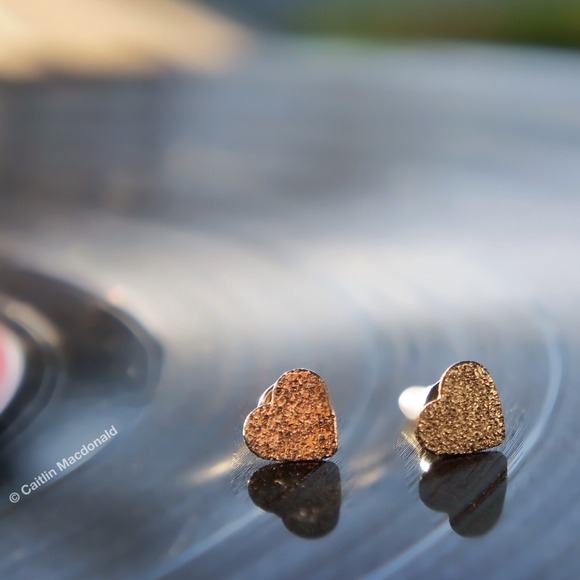 Dainty Heart Earrings - Picture 2 of 2
