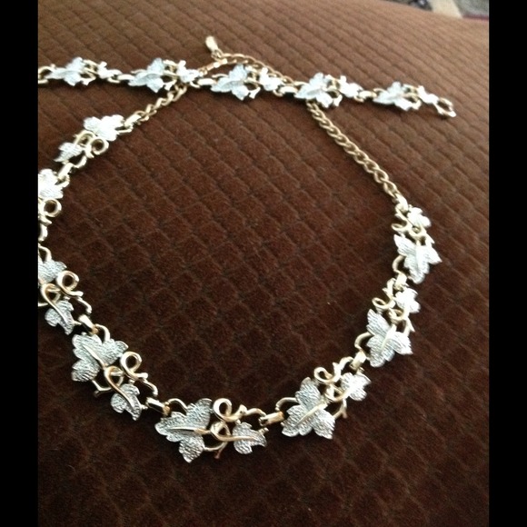 necklace with matching bracelet - Picture 1 of 4