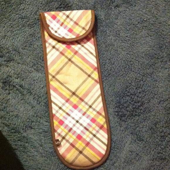 Flat iron holder
