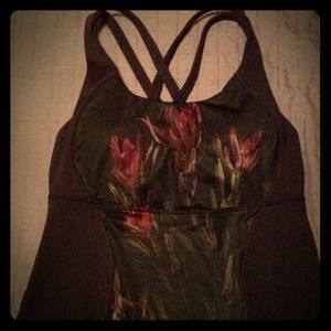 🚫Sold🚫 lulu energy tank size 4 midnight iris