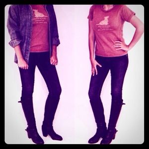 Urban outfitter T-shirt 🌟host pick 11/18🌟