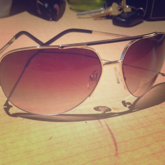 Aviators Kenneth Cole reaction.