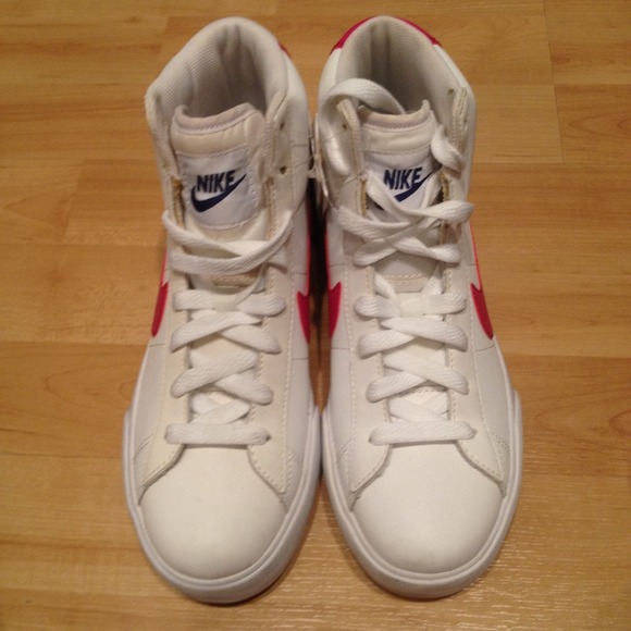 SOLD - Picture 3 of 3