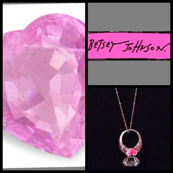 Betsey Johnson Jewelry - 🎉HP🎉Gold tone ring pendent necklace💥firm💥