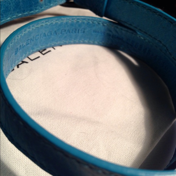 SOLD Balenciaga Rose Gold Leather Wrap Bracelet M - Picture 2 of 3