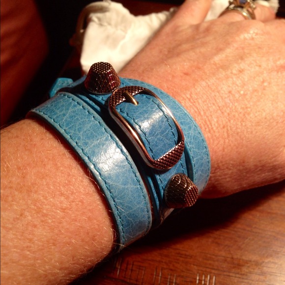 SOLD Balenciaga Rose Gold Leather Wrap Bracelet M - Picture 3 of 3