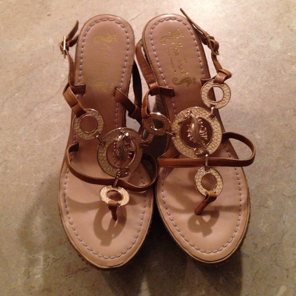 Miss Trish seahorse wedge size 8