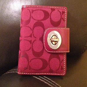 Pre-loved coach wallet