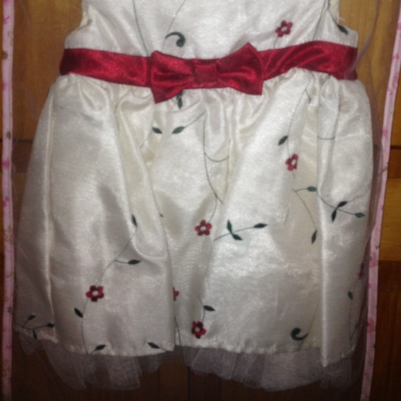 Dress - Picture 2 of 2