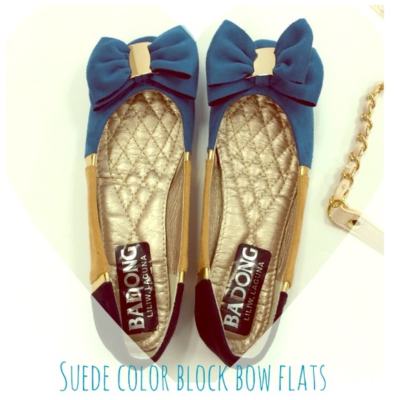 Suede color block bow flats