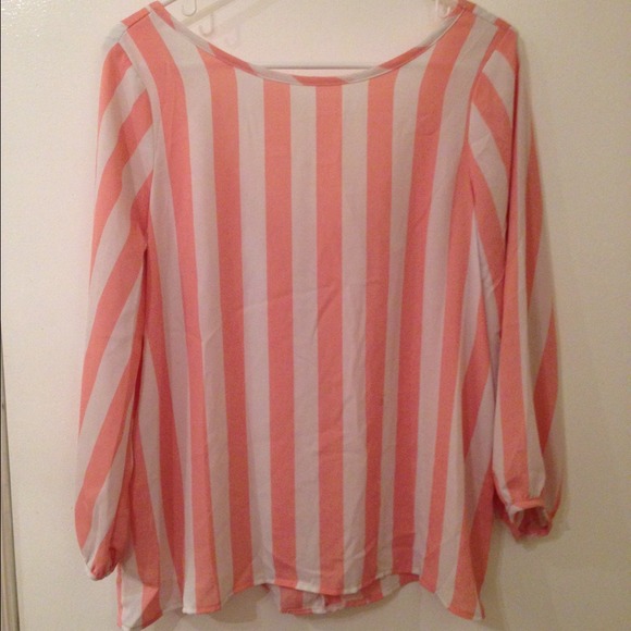 🚫Sold in bundle🚫Striped Bow top