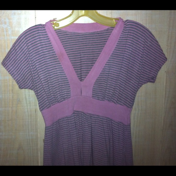 CUTE GREY AND PINK STRIPED SHIRT!!!!