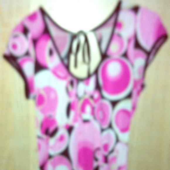 SEXY BLACK WHITE AND PINK SILK TOP WITH OPEN BACK!