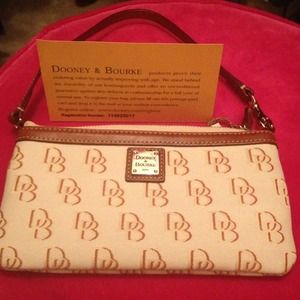 Dooney & Bourke