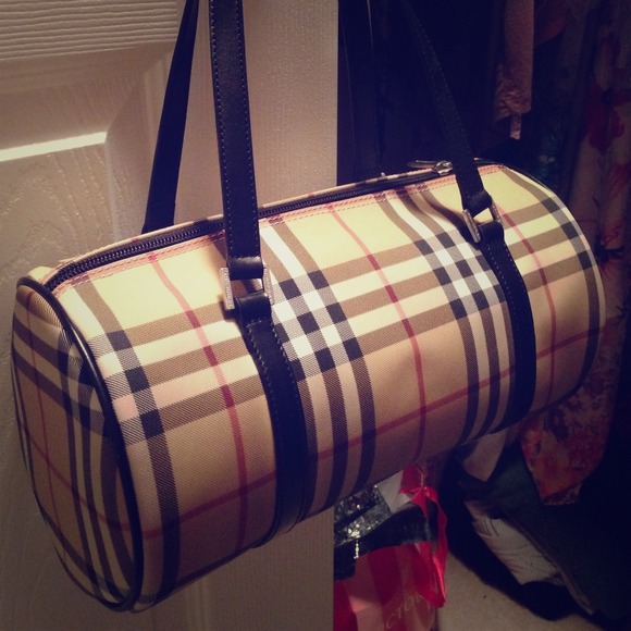 Burberry authentic papillion