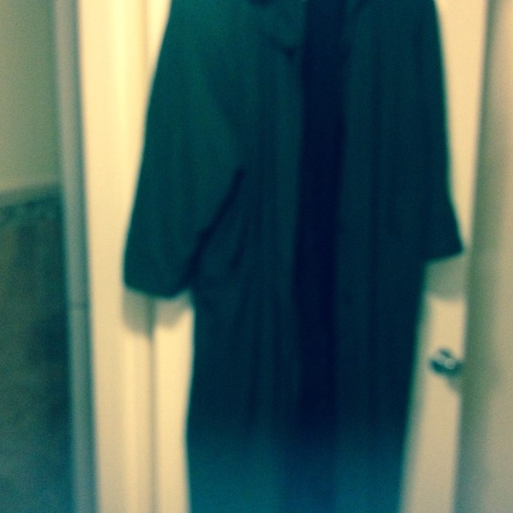 dONaTED🚫olive green trench coat