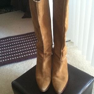 TAN SUEDE BOOTS