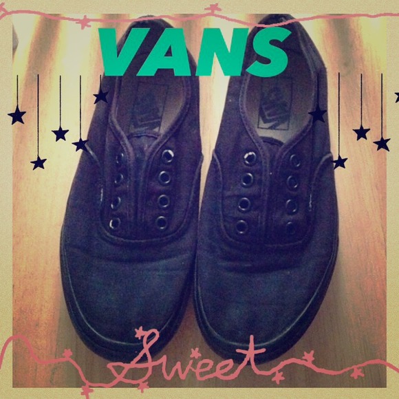 ⚡️REDUCED⚡️Black Classic Vans