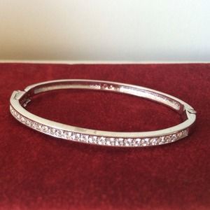 Gorgeous swavorski bracelet