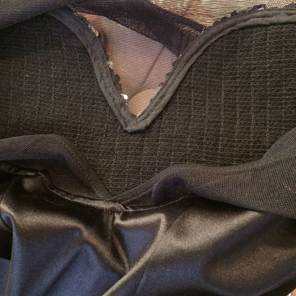 🎈🎈SALE Black Sequin Dress🎈🎈 - Picture 4 of 4