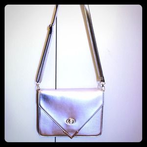 Silver metallic handbag TOPSHOP