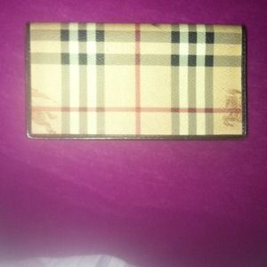 Authentic Burberry Wallet! Good condition!