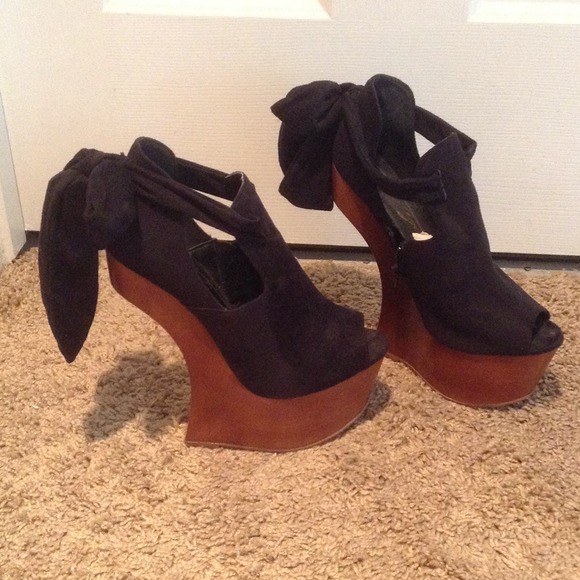 Wedge platform