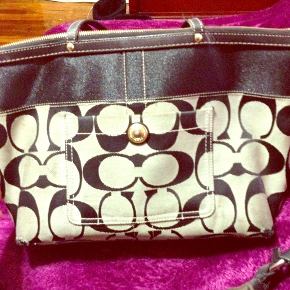 AUTHENTIC COACH PURSE!! PRICE CUT