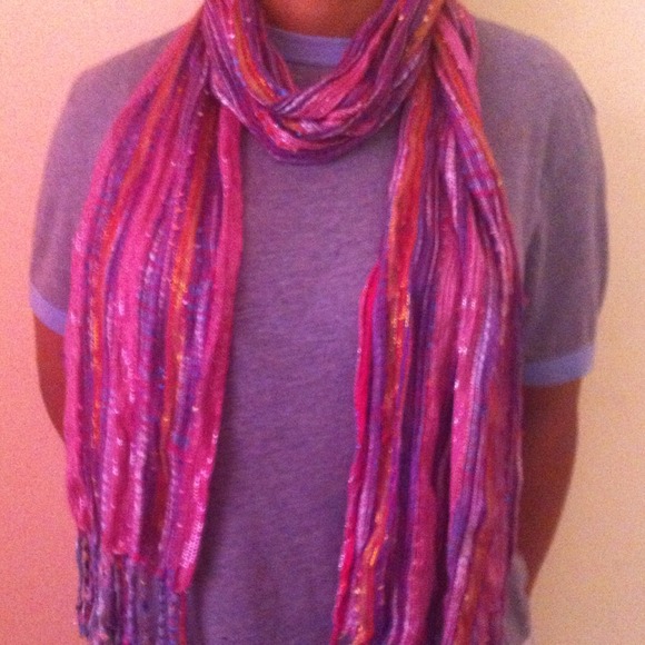⚠ REDUCED ⚠Cute scarf💢 Sold/ Bundle💢