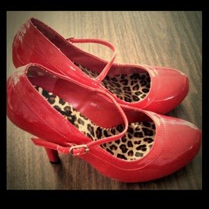 Red mary jane pumps