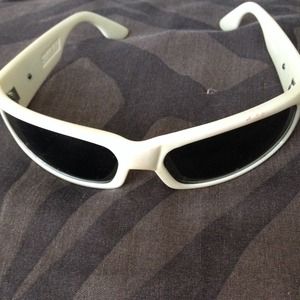 Black fly sunglasses.