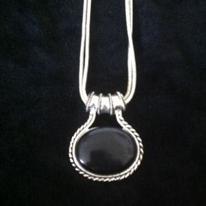 Black onyx pendant necklace