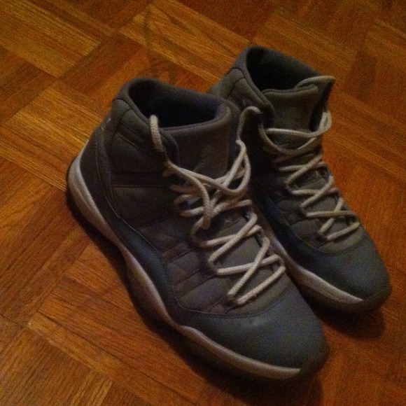 Air Jordan retro 11s cool greys - Picture 2 of 2