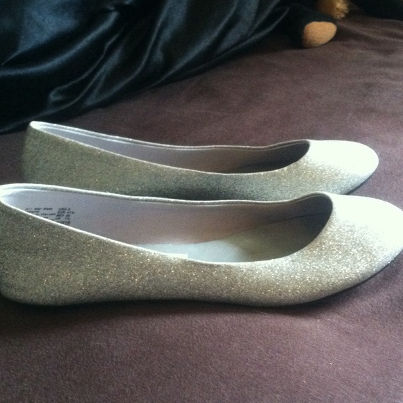 Silver glitter size 9 shoe