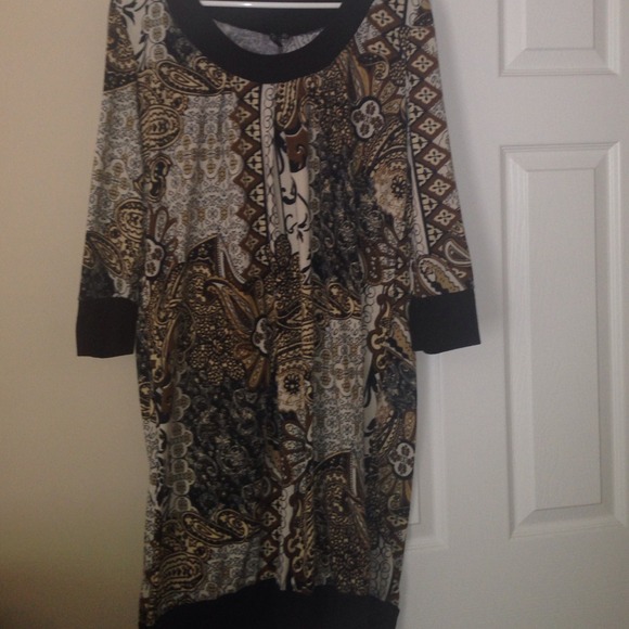 ❗️SOLD ❗️3/4 sleeve sweater dress