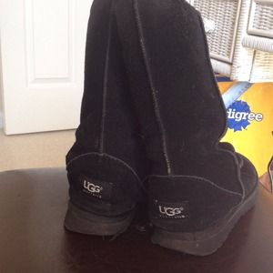 Tall black uggs