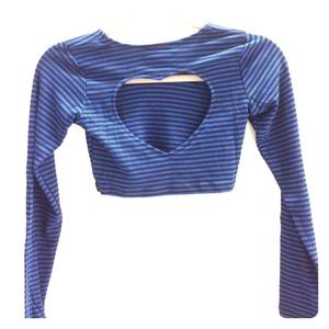 Crop top long sleeve with a heart cut out