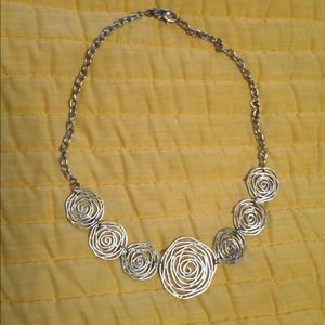 CIRCULAR SWIRLS NECKLACE 🎀 STRONG QUALITY 💁