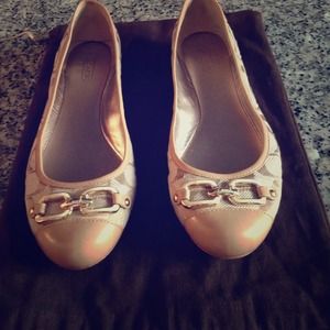 Coach flats