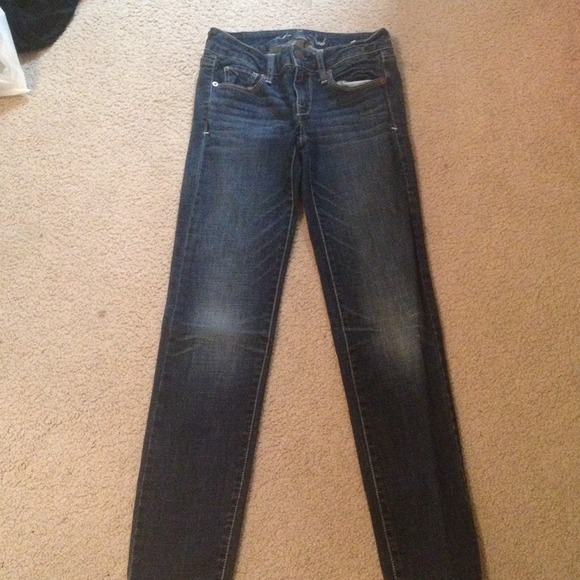 Straight leg jean. Dark blue w/ light wash on knee