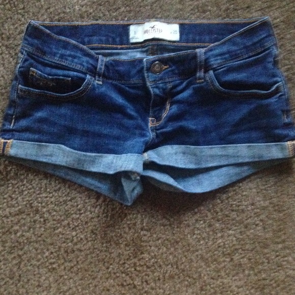 Another pair of Hollister shorts!