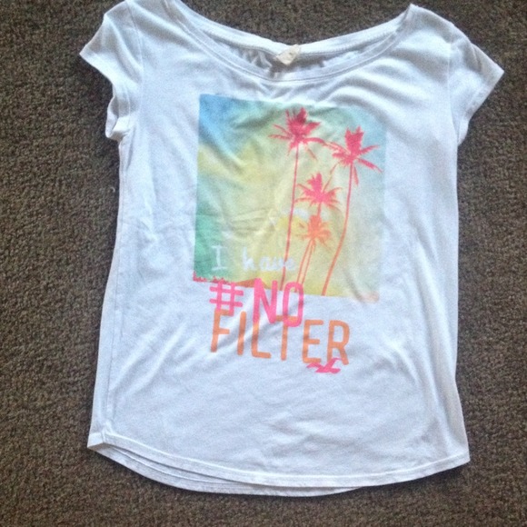 Cute Hollister shirt!