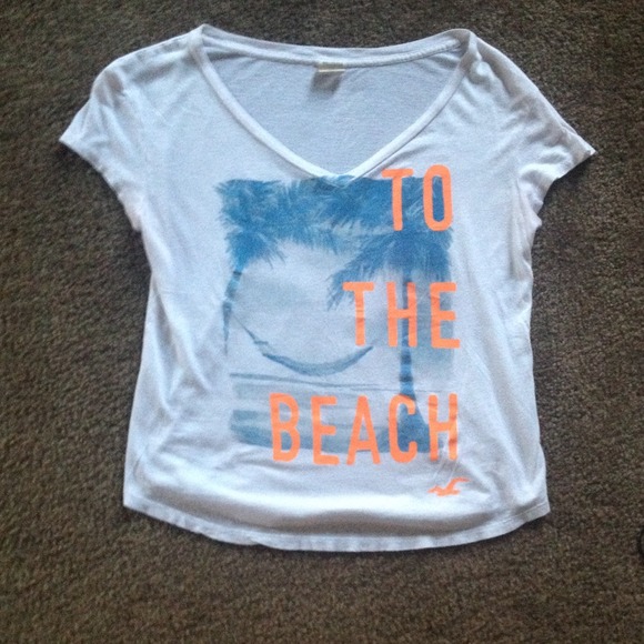 Cute Hollister shirt!
